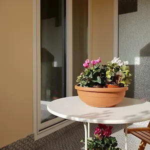 Appartamento Rifinito Bilocale In Centro, Casa Verdi, 2° Piano 